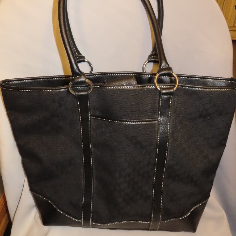 Previously owned New York & Company Black Tote
